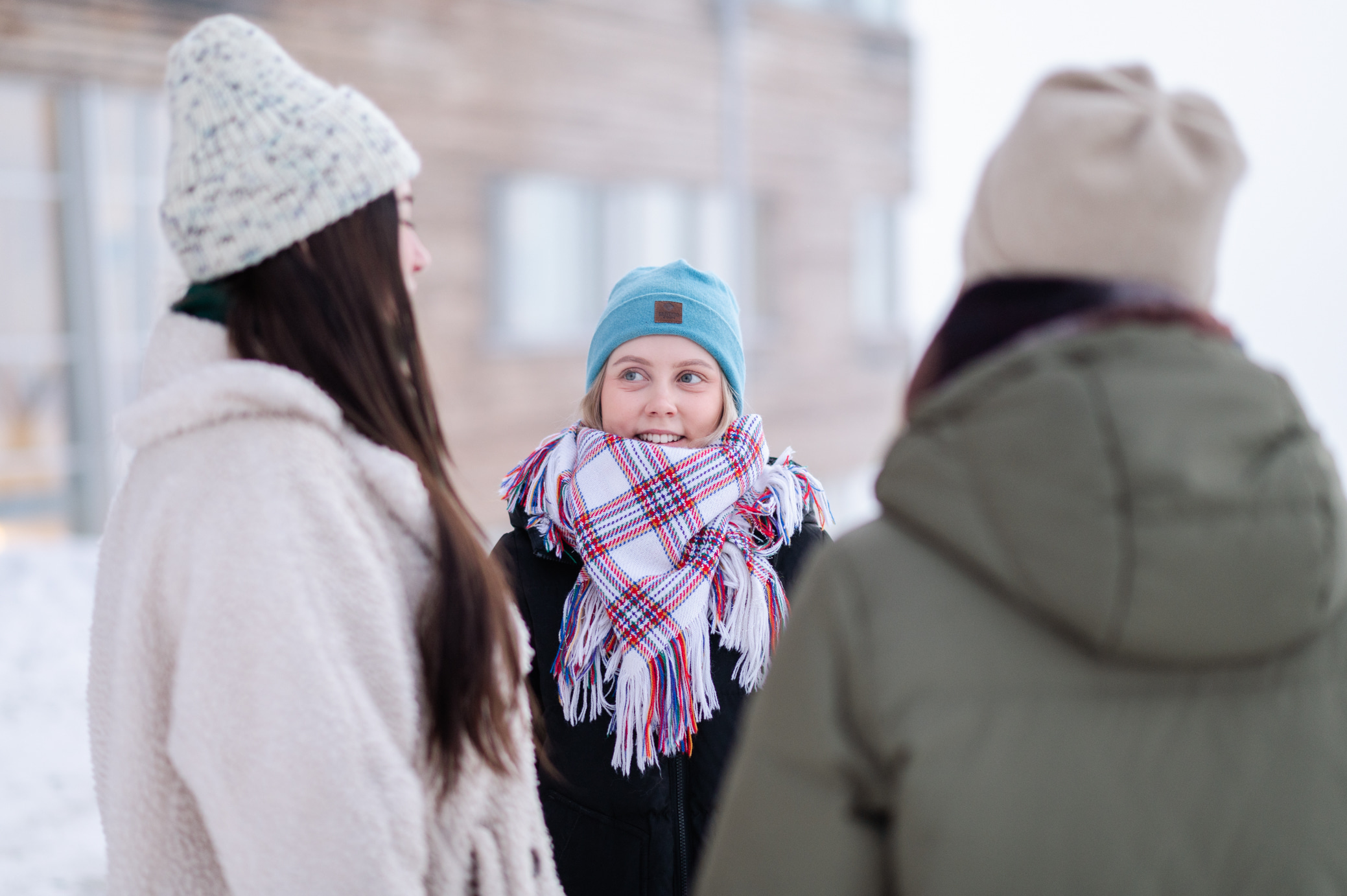 3 nieidda olggobealde Diehtosiidda.