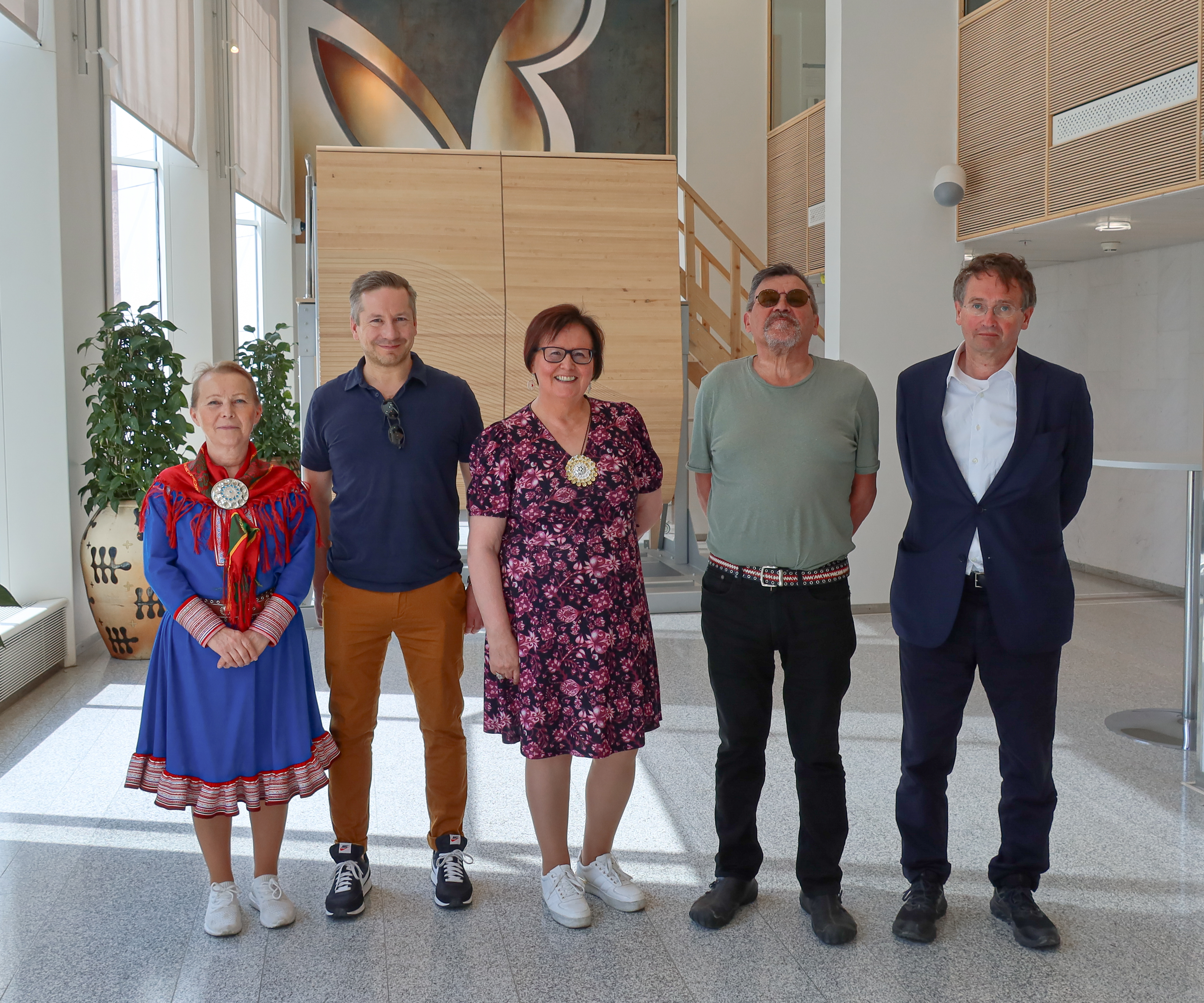 Sámi logut muitalit.jpg