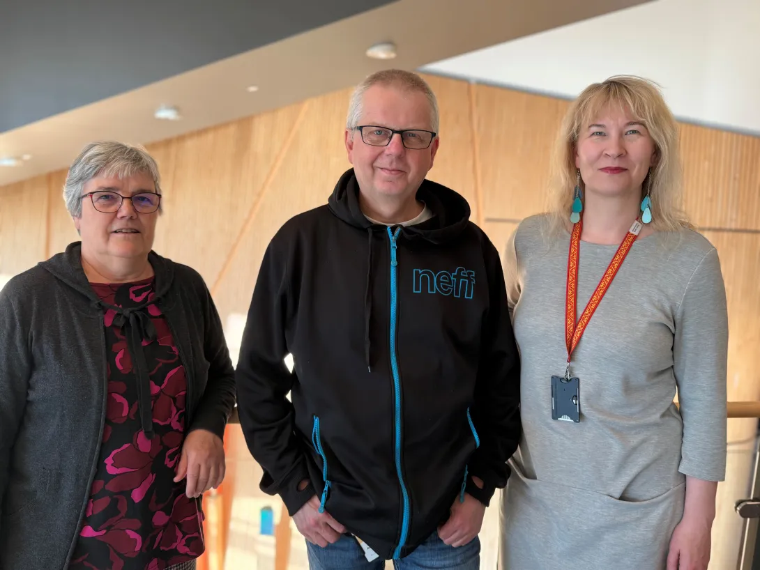 Kaisa Rautio Helander, Torkel Rasmussen ja Annika Pasanen